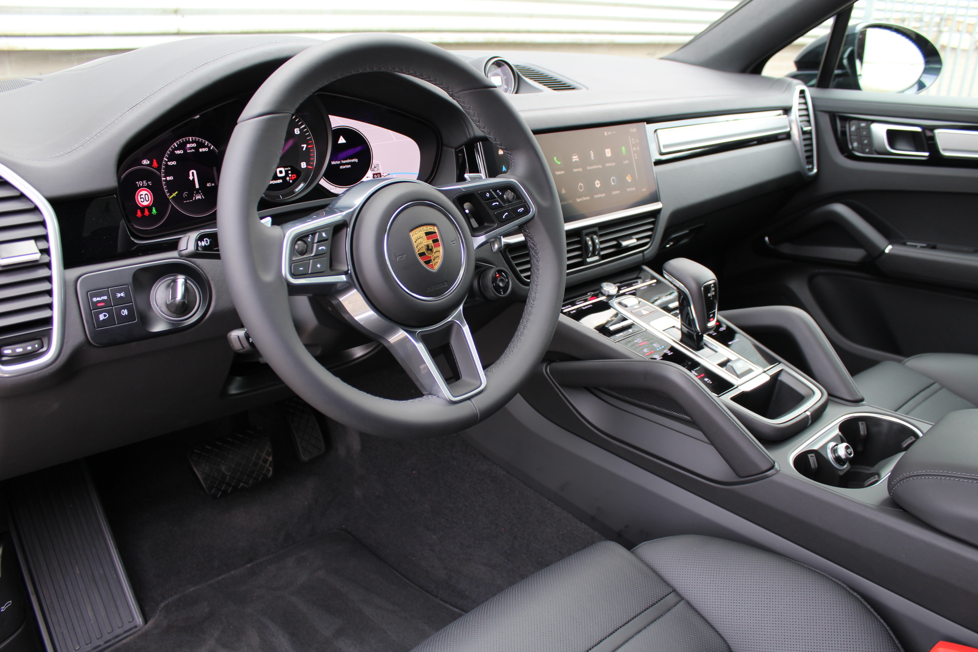 Porsche Cayenne Coup&eacute;